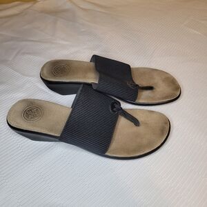 Charleston Shoe Co. Hilton Black Sandals sz 9